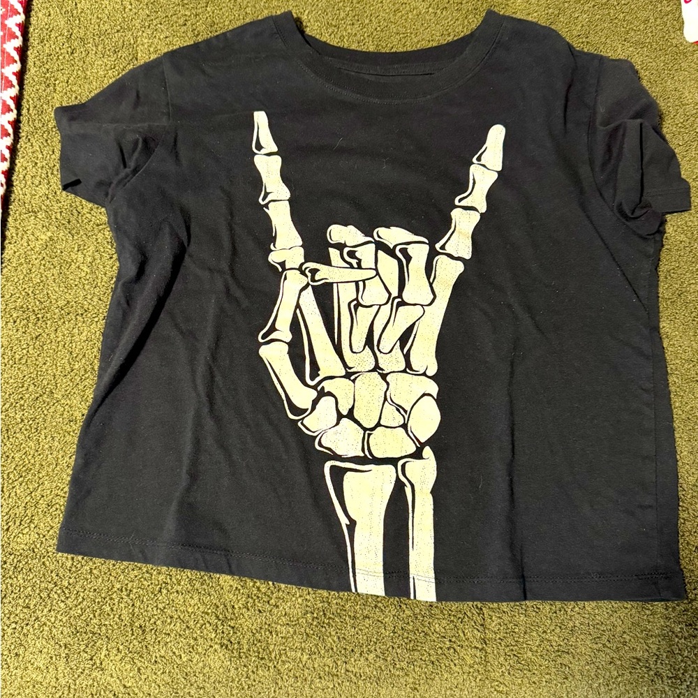 Cropped rock shirt